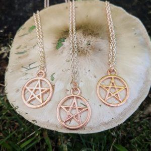 7/$25 Rose gold pentacle necklace BNIP